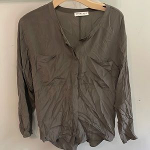 Everlane Gray Button Up